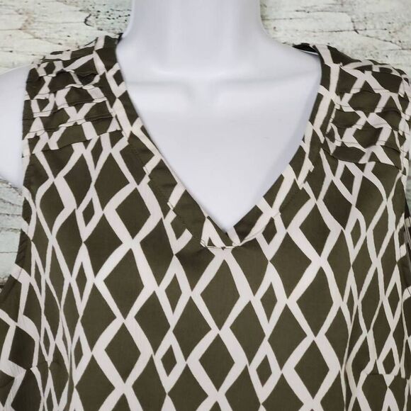 Christopher & Banks Women’s Green White Geometric Sleeveless Blouse Large - Picture 4 of 8